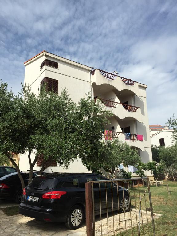 Apartments Villa Cherry Novalja Bagian luar foto