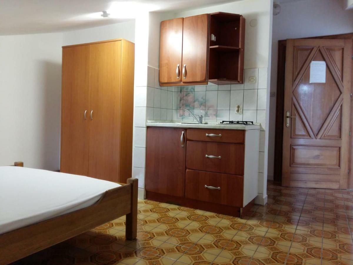 Apartments Villa Cherry Novalja Bagian luar foto